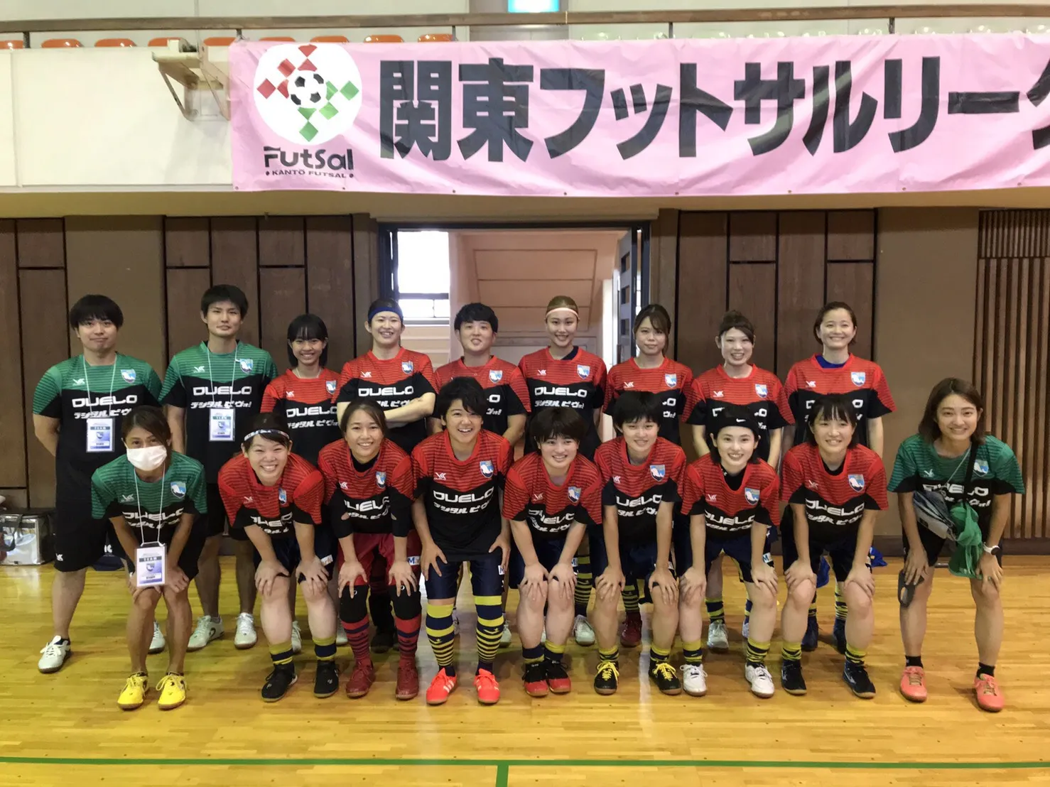 フットサル女子集合写真